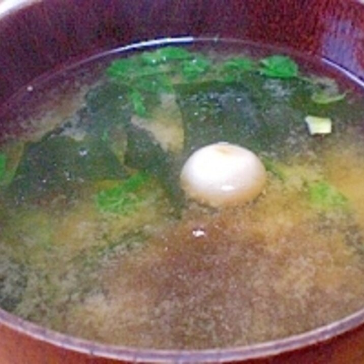 今日のお汁！　「とろろ昆布と葉わさびの味噌汁」　　